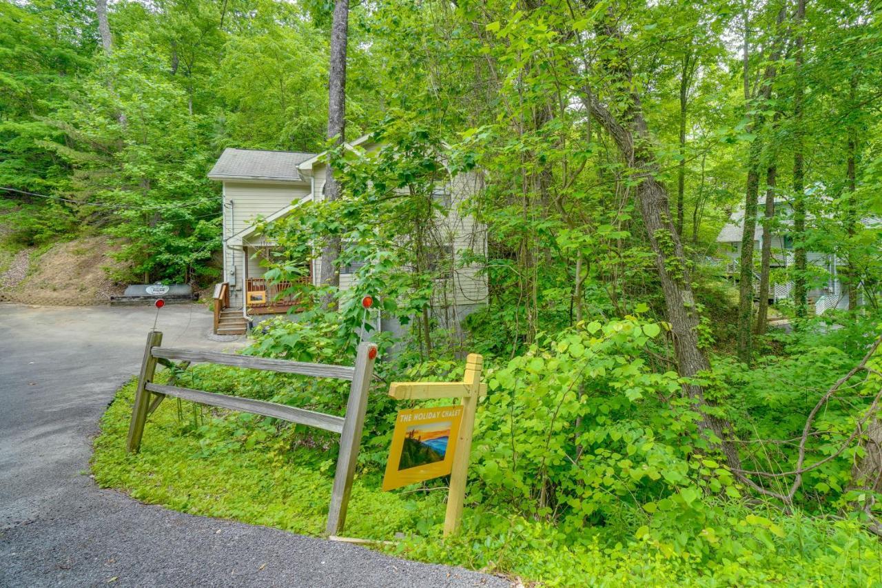 Gatlinburg Vacation Rental Balcony With Hot Tub! Екстер'єр фото