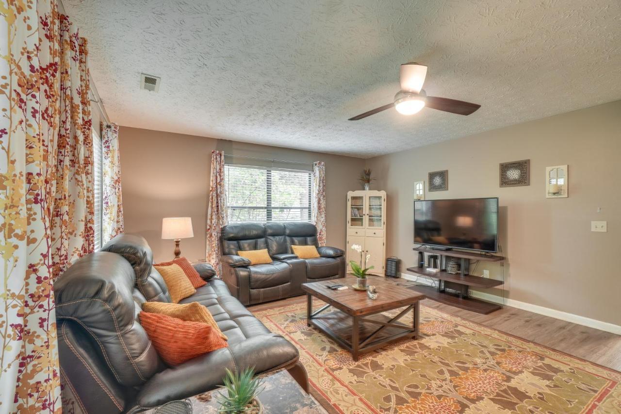 Gatlinburg Vacation Rental Balcony With Hot Tub! Екстер'єр фото