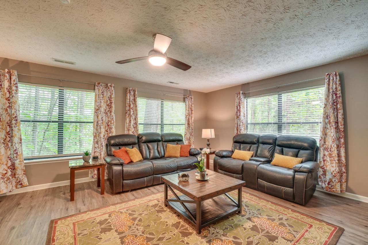 Gatlinburg Vacation Rental Balcony With Hot Tub! Екстер'єр фото
